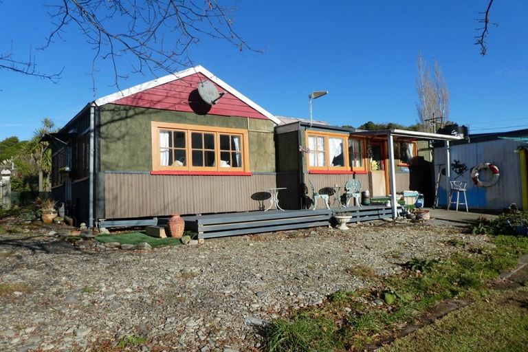 Photo of property in 28 Monmouth Street, Hampden, 9410