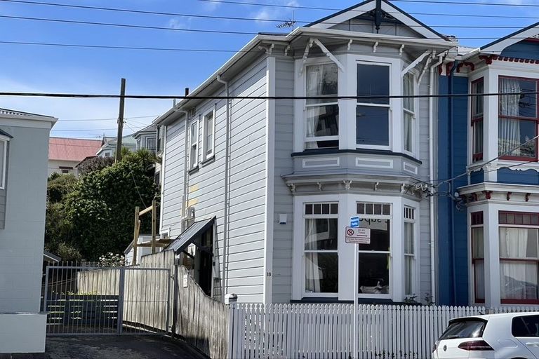 Photo of property in 15 Elizabeth Street, Mount Victoria, Wellington, 6011