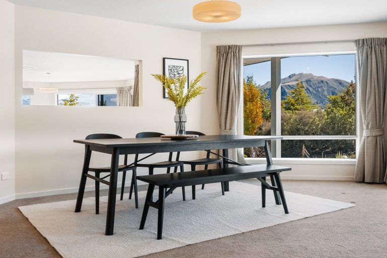 Photo of property in 2 Island View Place, Wanaka, 9305
