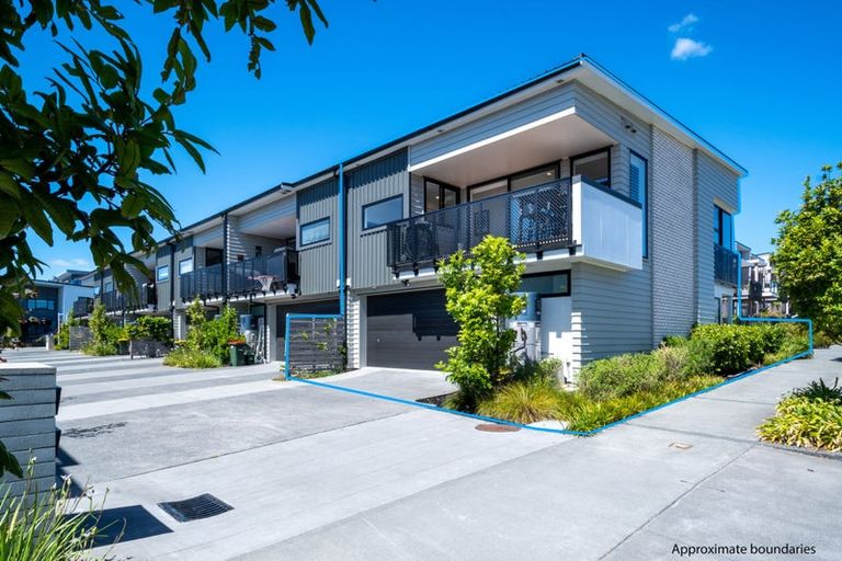 Photo of property in 1 Kaiwawao Lane, Hobsonville, Auckland, 0616