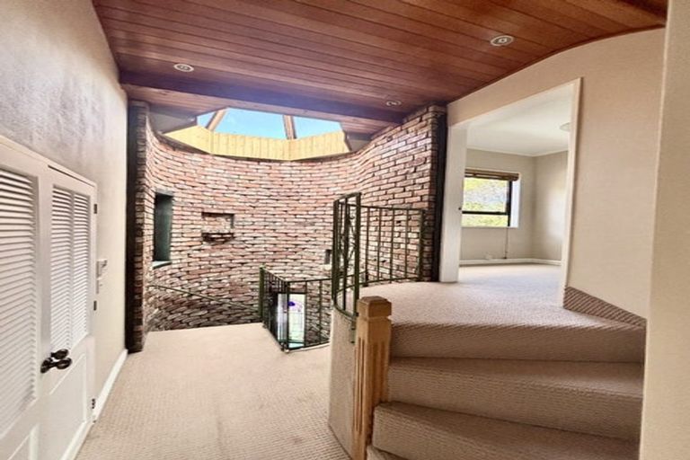 Photo of property in 1 Hobbit Lane, Pinehaven, Upper Hutt, 5371