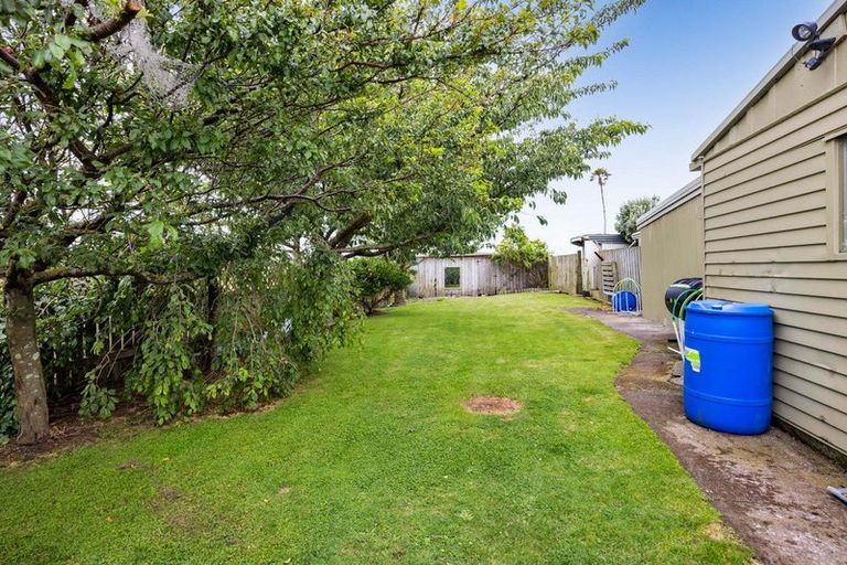 Photo of property in 15 Gilbert Street, Kakaramea, Patea, 4598