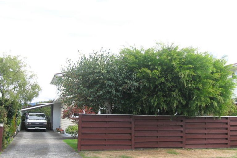 Photo of property in 27 Kashmir Avenue, Clouston Park, Upper Hutt, 5018