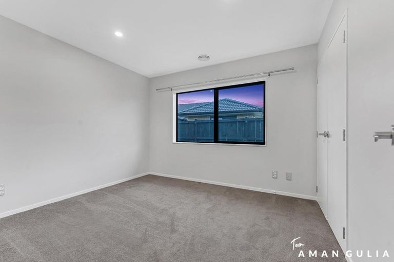 Photo of property in 7 Kahika Grove, Huapai, Kumeu, 0810