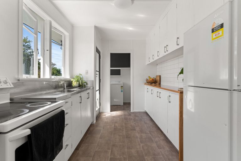 Photo of property in 16 Wavell Crescent, Lansdowne, Masterton, 5810