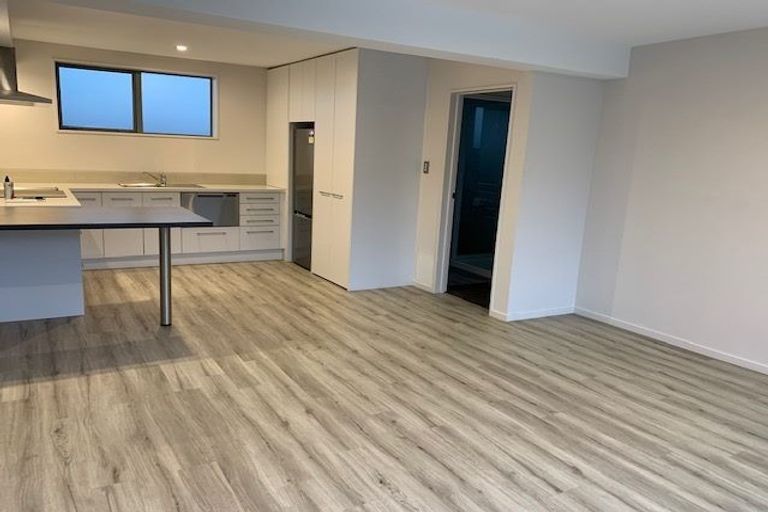 Photo of property in 2/22 Springfield Road, St Albans, Christchurch, 8014