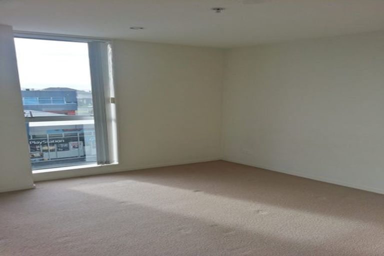 Photo of property in Bella Vista, 2d/84 Gunner Drive, Te Atatu Peninsula, Auckland, 0610
