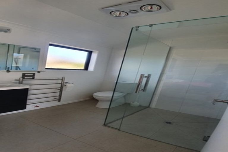 Photo of property in 58 Alberta Road, Glen Avon, New Plymouth, 4312