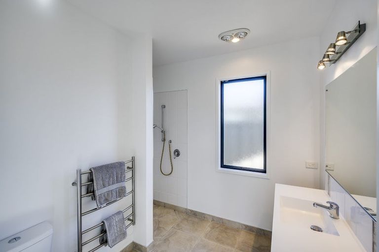 Photo of property in 11 Pania Place, Poraiti, Napier, 4112