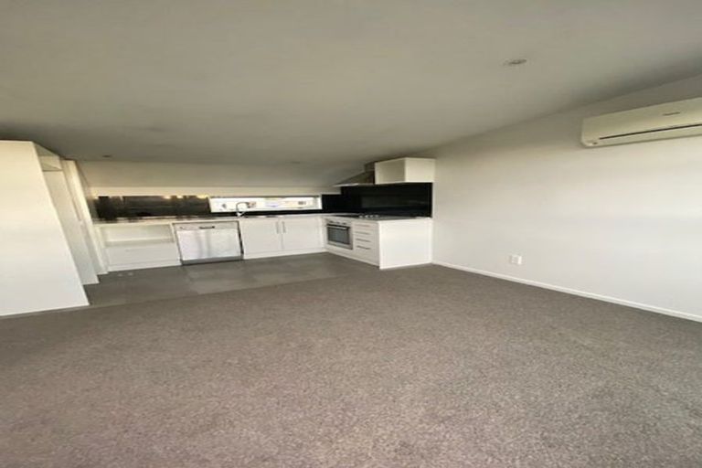 Photo of property in 43 Grafton Street, Waltham, Christchurch, 8011