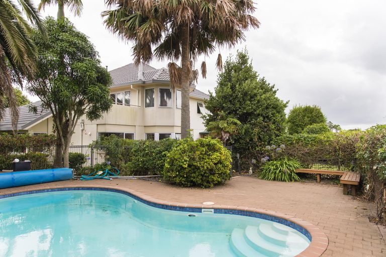 Photo of property in 21 Chippewa Place, Conifer Grove, Takanini, 2112