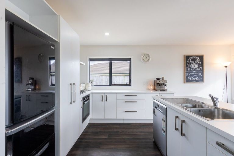 Photo of property in 9 Aqua Way, Paraparaumu, 5032