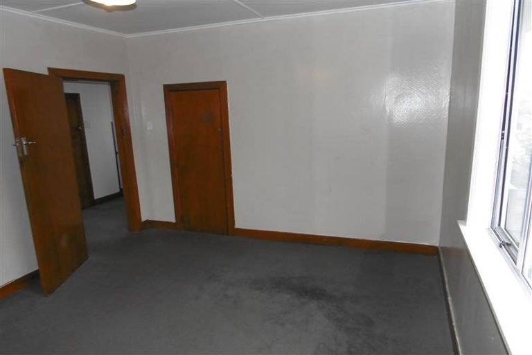 Photo of property in 27 Bulteel Street, New Plymouth, 4310