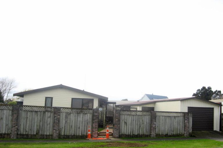 Photo of property in 37 Rahiri Street, Waitara, 4320