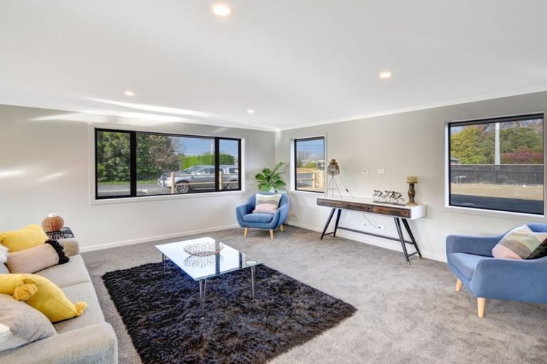 Photo of property in 32 Huntly Road, Outram, 9019