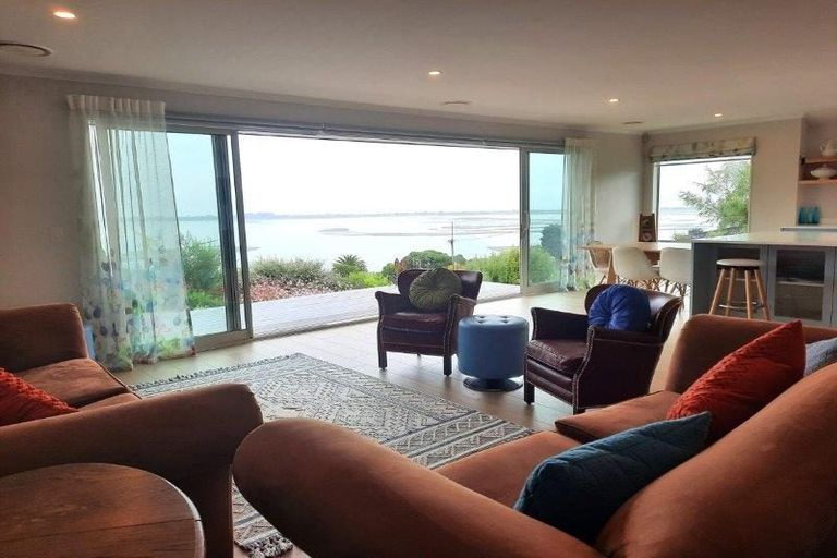 Photo of property in 59 Saint Andrews Hill Road, Mount Pleasant, Christchurch, 8081