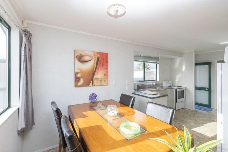 Photo of property in 8a Perry Place, Bader, Hamilton, 3206