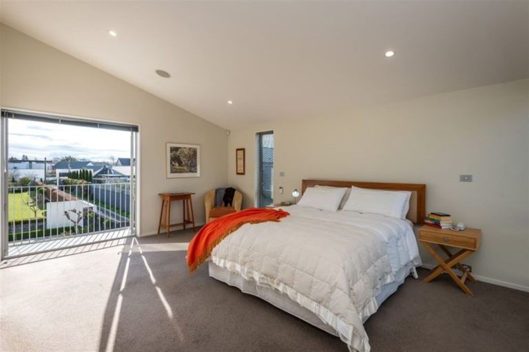 Photo of property in 28 Wairarapa Terrace, Merivale, Christchurch, 8014