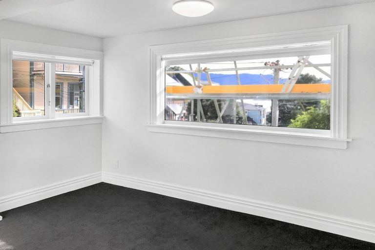 Photo of property in 2 Telford Terrace, Oriental Bay, Wellington, 6011