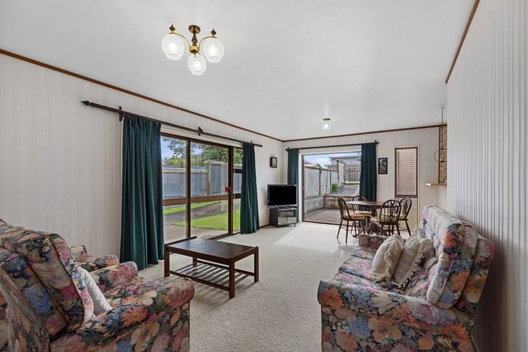 Photo of property in 124a Karewa Parade, Papamoa Beach, Papamoa, 3118