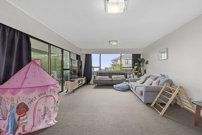 Photo of property in 64 Cypress Drive, Maungaraki, Lower Hutt, 5010