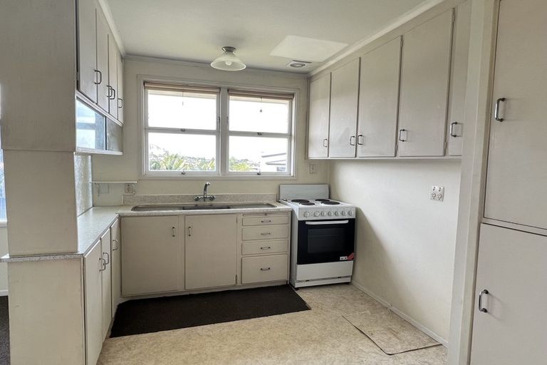 Photo of property in 1/35 Rangitoto Terrace, Milford, Auckland, 0620