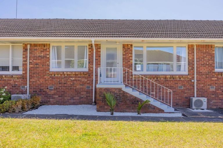 Photo of property in 2/15 Dominion Street, Takapuna, Auckland, 0622