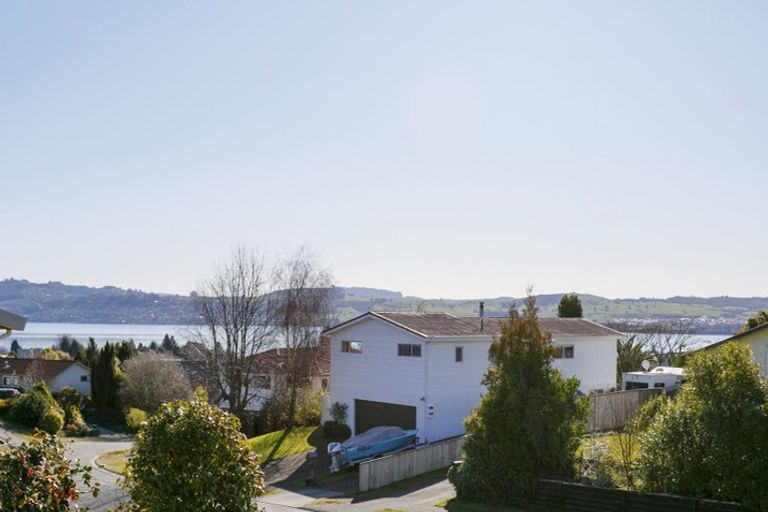 Photo of property in 9 Gladstone Grove, Richmond Heights, Taupo, 3330