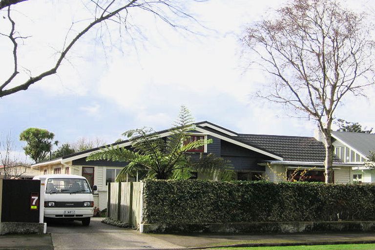 Photo of property in 7 Union Street, Hokowhitu, Palmerston North, 4410