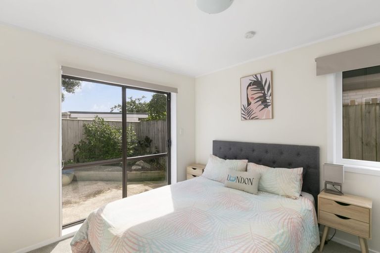 Photo of property in 10c Lyall Parade, Lyall Bay, Wellington, 6022