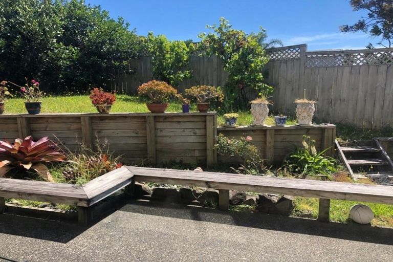 Photo of property in 10 Vintage Drive, Henderson, Auckland, 0612