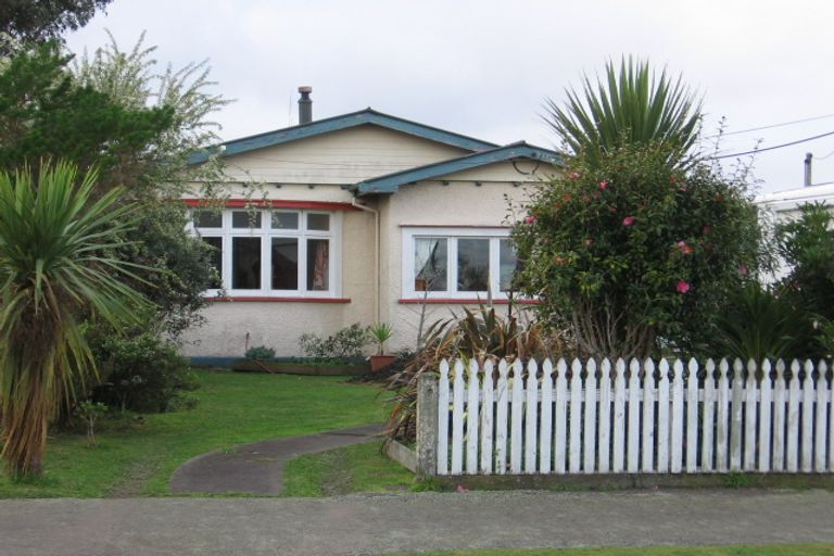 Photo of property in 9 Oakley Street, Palmerston North, 4410