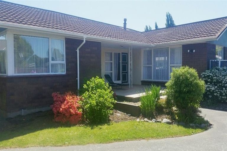 Photo of property in 5 Ostend Place, Avonhead, Christchurch, 8042