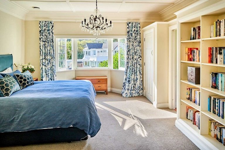 Photo of property in 3 Dillon Street, Lowry Bay, Lower Hutt, 5013