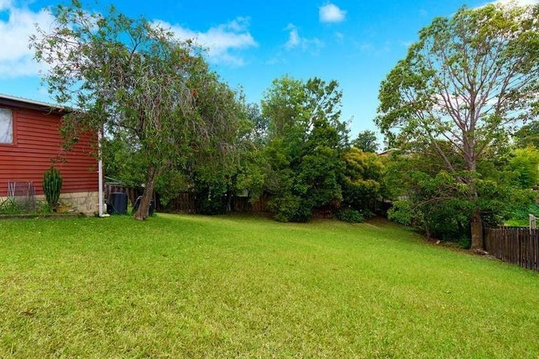 Photo of property in 28 Butterworth Drive, Glendene, Auckland, 0602