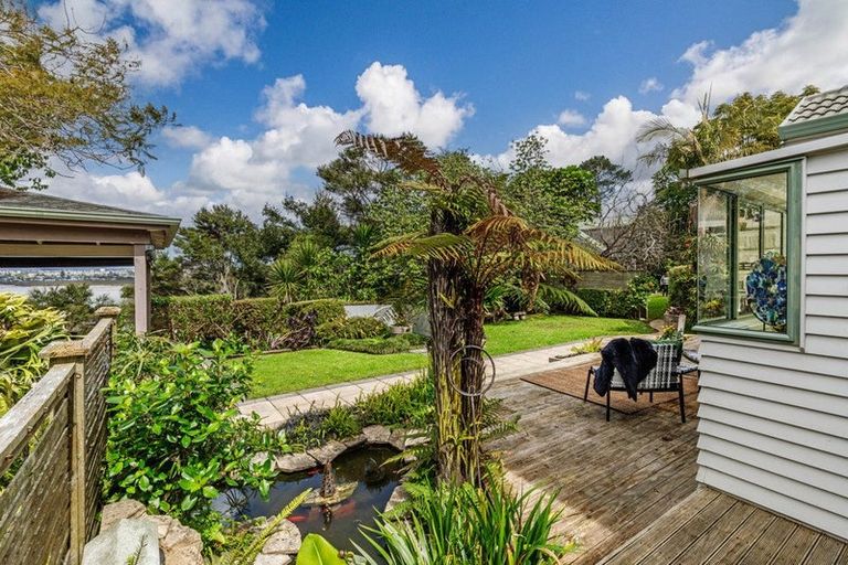 Photo of property in 26 Merewhira Road, Paremoremo, Albany, 0793