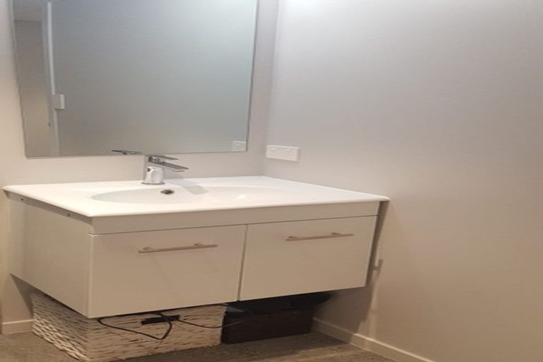 Photo of property in 66a Uxbridge Road, Mellons Bay, Auckland, 2014