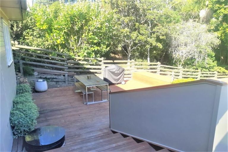 Photo of property in 40 Tiri Tiri Road, Birkdale, Auckland, 0626