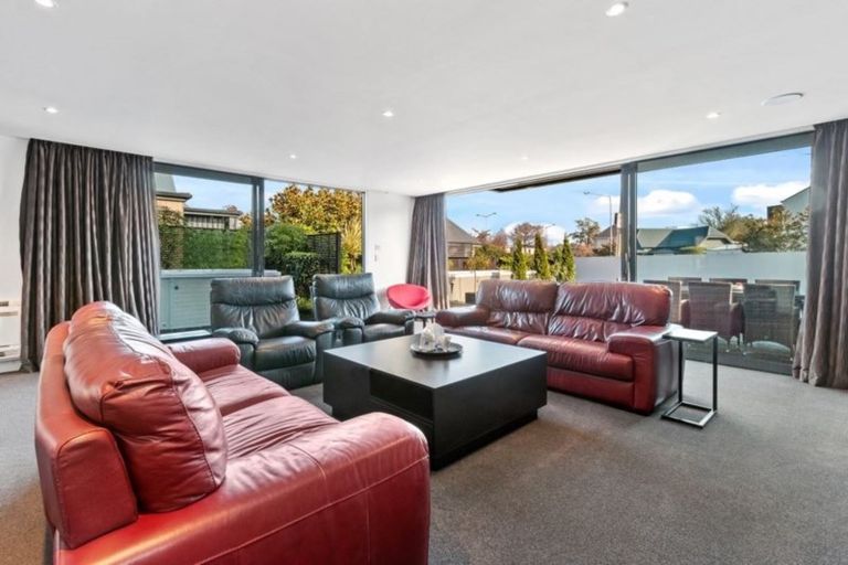 Photo of property in 8 Holmwood Road, Merivale, Christchurch, 8014