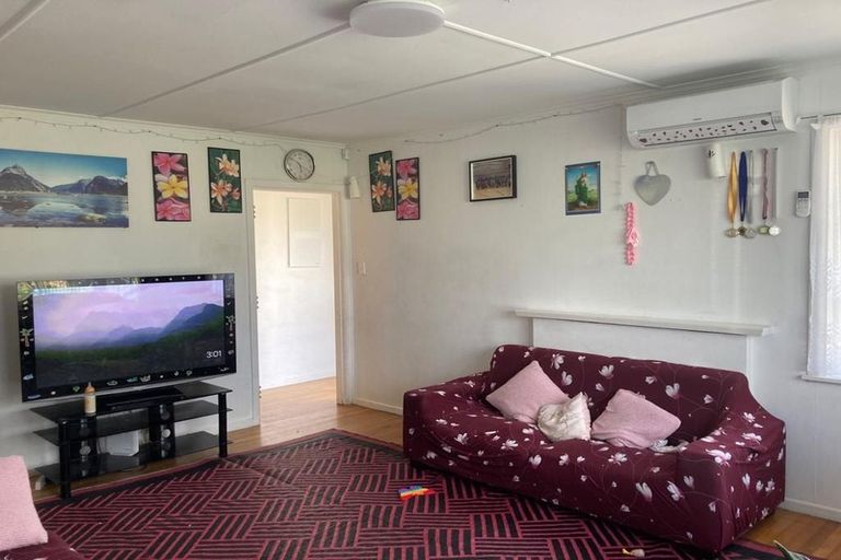 Photo of property in 447 Massey Road, Mangere East, Auckland, 2024