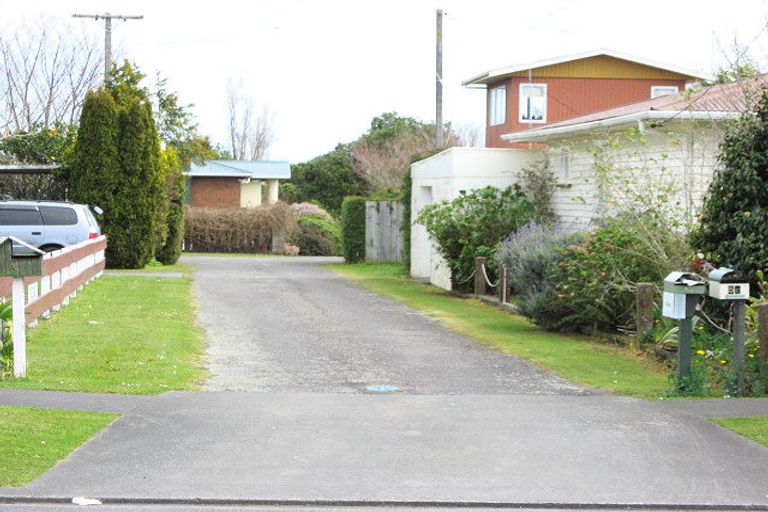 Photo of property in 5a Truby King Street, Merrilands, New Plymouth, 4312