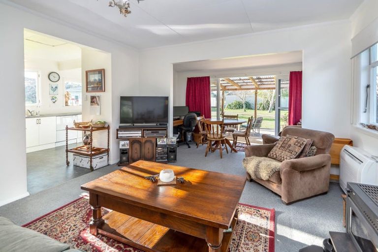 Photo of property in 64 Chester Road, Clareville, Carterton, 5791