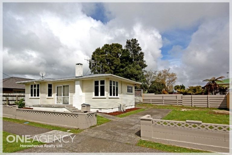 Photo of property in 16 Roosevelt Street, Levin, 5510