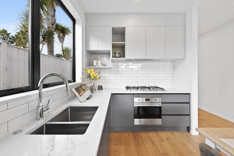 Photo of property in 4 Auden Close, Somerville, Auckland, 2014