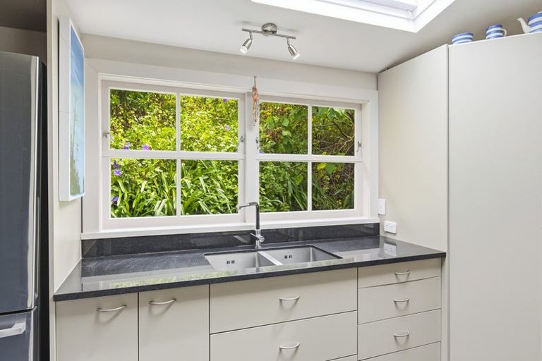 Photo of property in 5a Paneta Street, Paekakariki, 5034