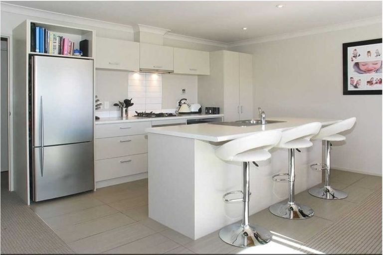 Photo of property in 82 Staithes Drive North, Whitby, Porirua, 5024