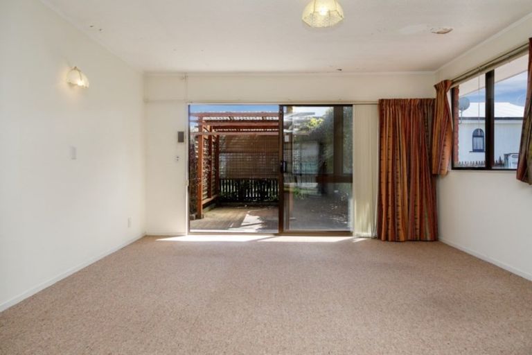Photo of property in 2/137 Te Heuheu Street, Taupo, 3330