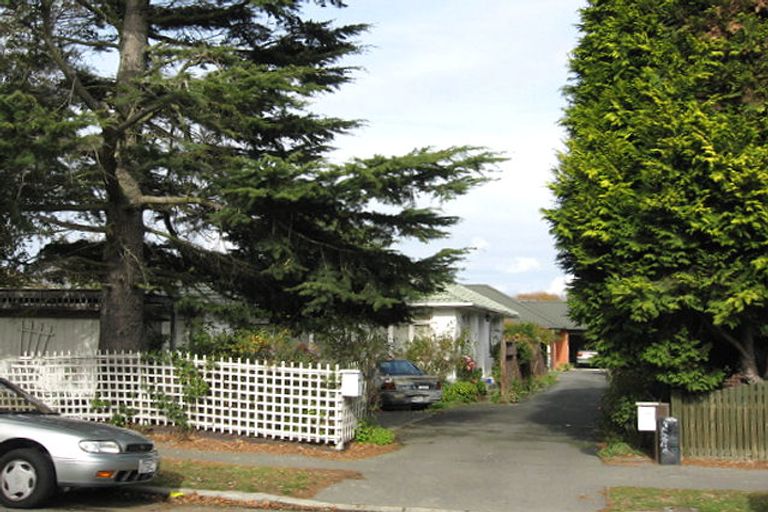 Photo of property in 135b Langdons Road, Northcote, Christchurch, 8052