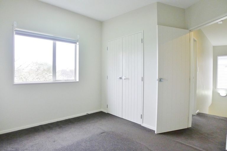 Photo of property in 9/45a Swanson Road, Henderson, Auckland, 0610