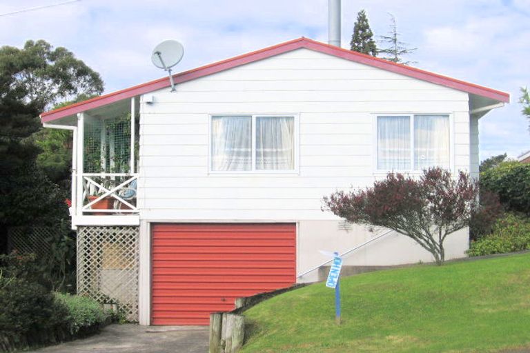 Photo of property in 1a Helena Street, Massey, Auckland, 0614